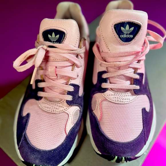 ADIDAS Torsion Super Shoe - Picture 1 of 3